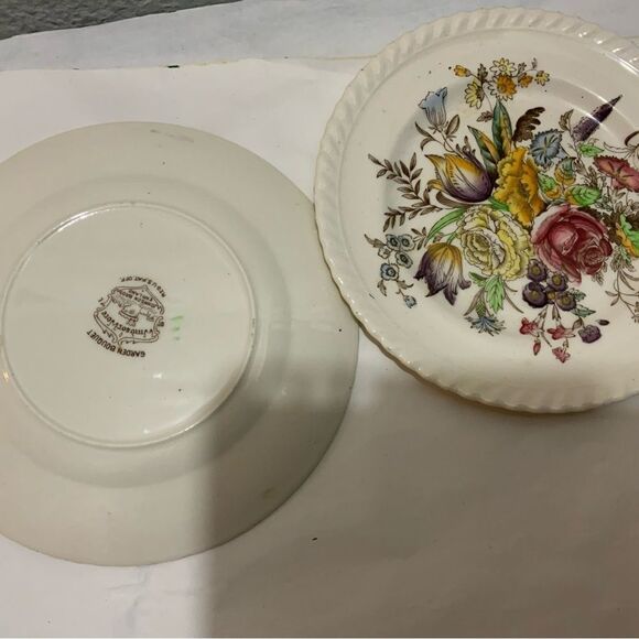 2 Johnson Bros Windsor Ware England GARDEN BOUQUET 6-1/4" Bread/Butter Plate G17 - Picture 5 of 6